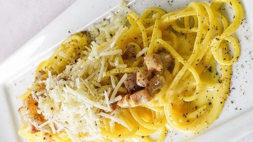 „Pastele carbonara”, preparatul care ar fi provocat toxiinfecţia alimentară la grupul de turişti de la o tabără din staţiunea Vârtop