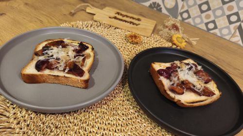 FOTO Bruschette cu prune, gustarea care aduce aromele toamnei pe masă. Ai nevoie de doar trei ingrediente și zece minute