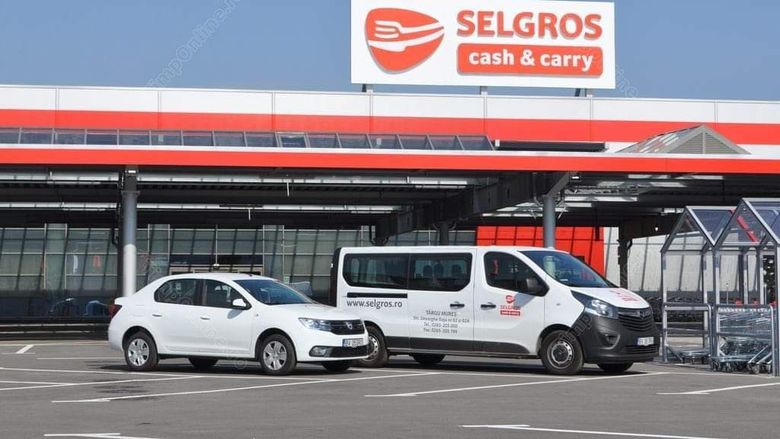 Sute de persoane evacuate din Selgros Baia Mare după o explozie cauzată de o scurgere de dioxid de carbon