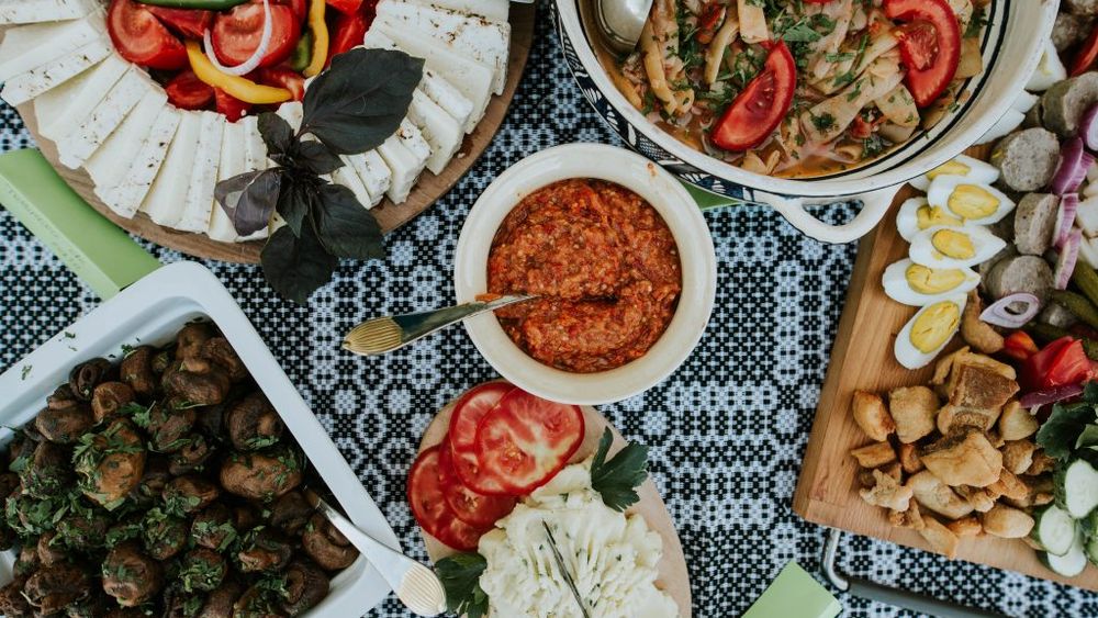 FOTO | Peste 20 de evenimente transformă Colinele Transilvaniei într-una dintre cele mai atractive destinații ale lunii august. Brunch-uri, festivaluri, competiții sportive și concerte în sate istorice