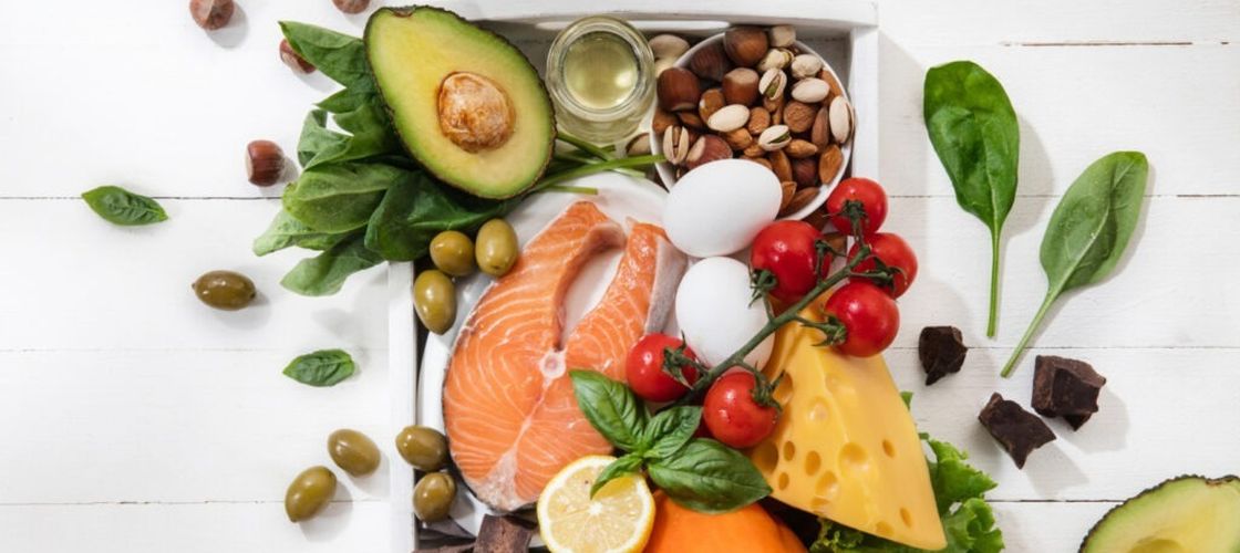 Zincul, mineralul care ar putea încetini îmbătrânirea. Cercetătorii avertizează însă că excesul are efectul opus / Printre cele mai bune surse alimentare se numără fructele de mare, carnea, produsele lactate, nucile și semințele
