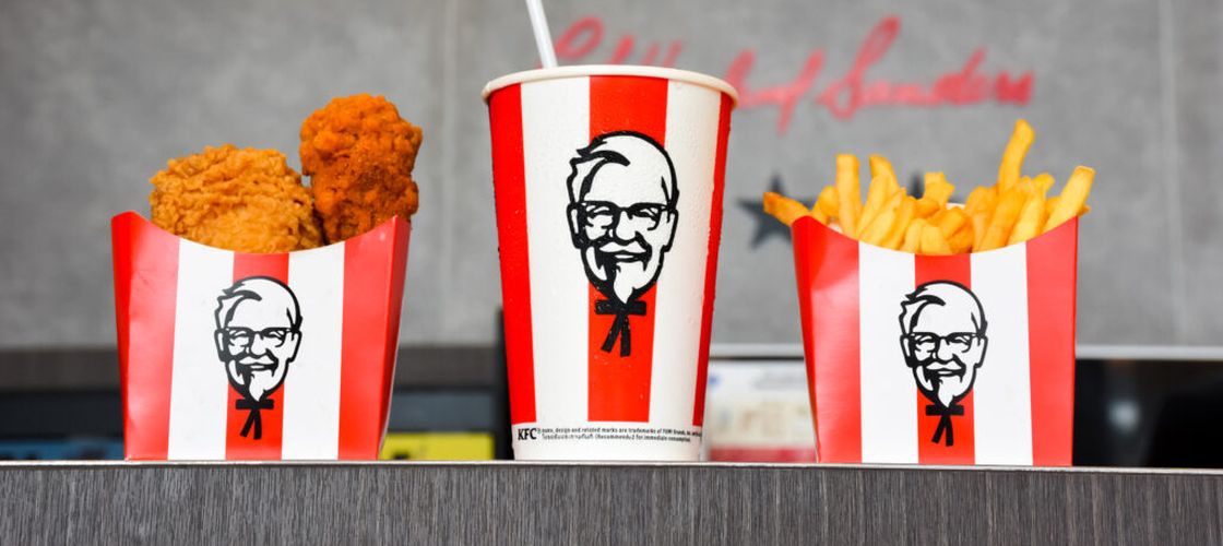 KFC renunță la Pepsi după aproape 40 de ani și trece la Coca-Cola în restaurantele din SUA