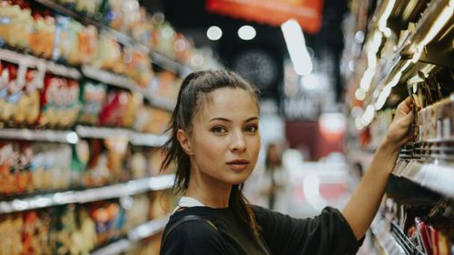 Conservanții din alimente considerate sănătoase ar putea crește riscul de hipertensiune și boli de inimă, arată un studiu / În ce produse se găsesc