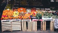 Costul alimentației sănătoase în Europa a crescut cu 36% în patru ani / FAO: Subvențiile agricole au contribuit la scumpirea fructelor și legumelor