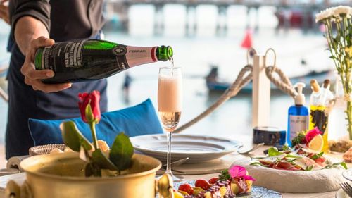 Locuri de muncă în străinătate în horeca, industria alimentară sau agricultură/ Angajatorii au început recrutările pentru sezonul de vară