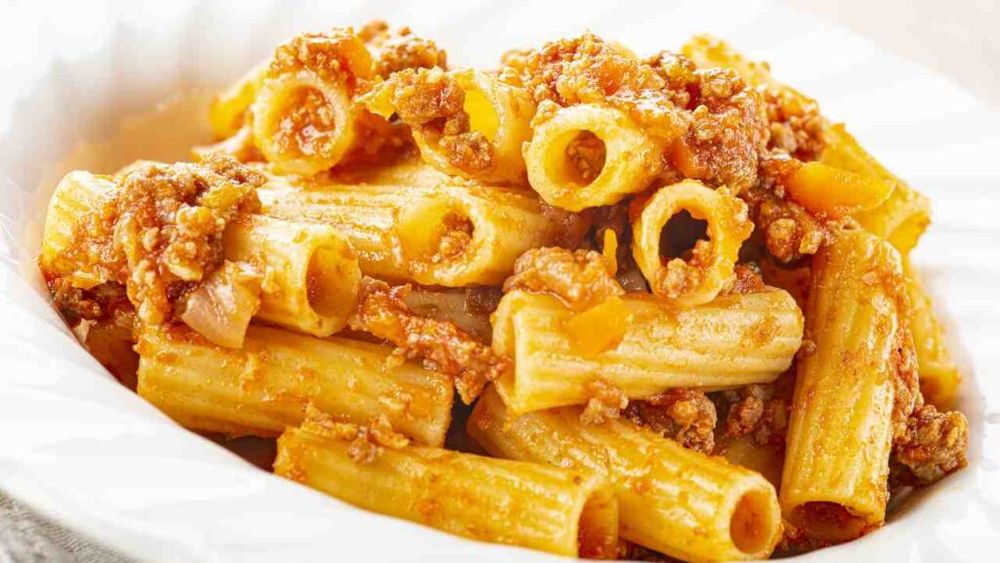 Paste cu dovleac și cârnați. Un comfort food perfect de toamnă și o cină delicioasă de weekend