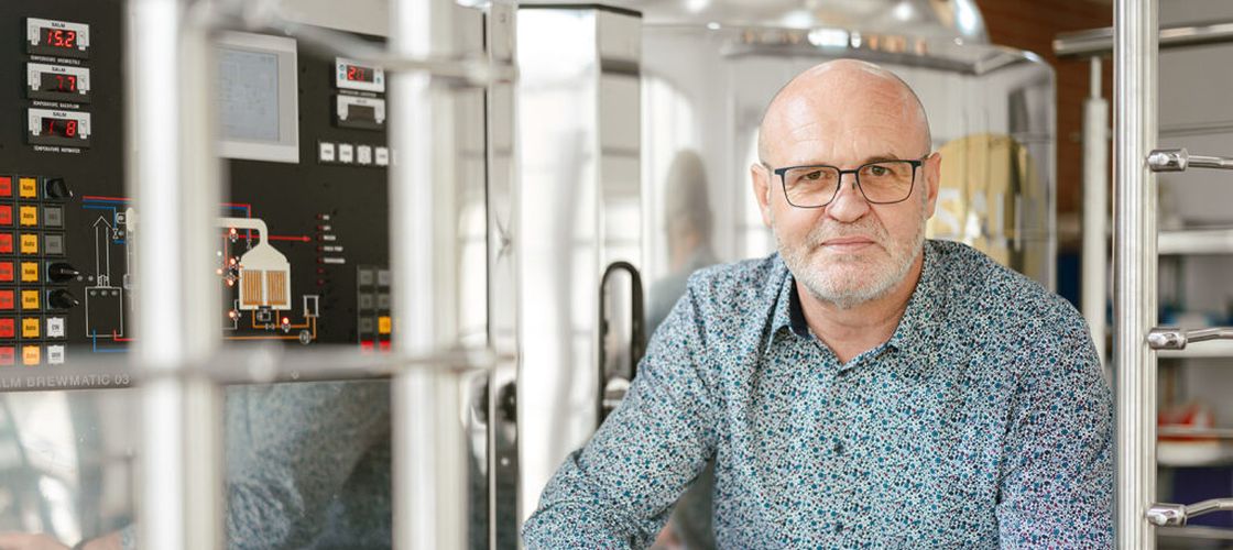 VIDEO-INTERVIU | Prima bere artizanală fără alcool certificată ecologic din România / Daniel Pană: „O microberărie nu poate concura cu producătorii mari pe volum și preț”. „O bere fără alcool bună nu se obține doar scoțând alcoolul din ecuație”