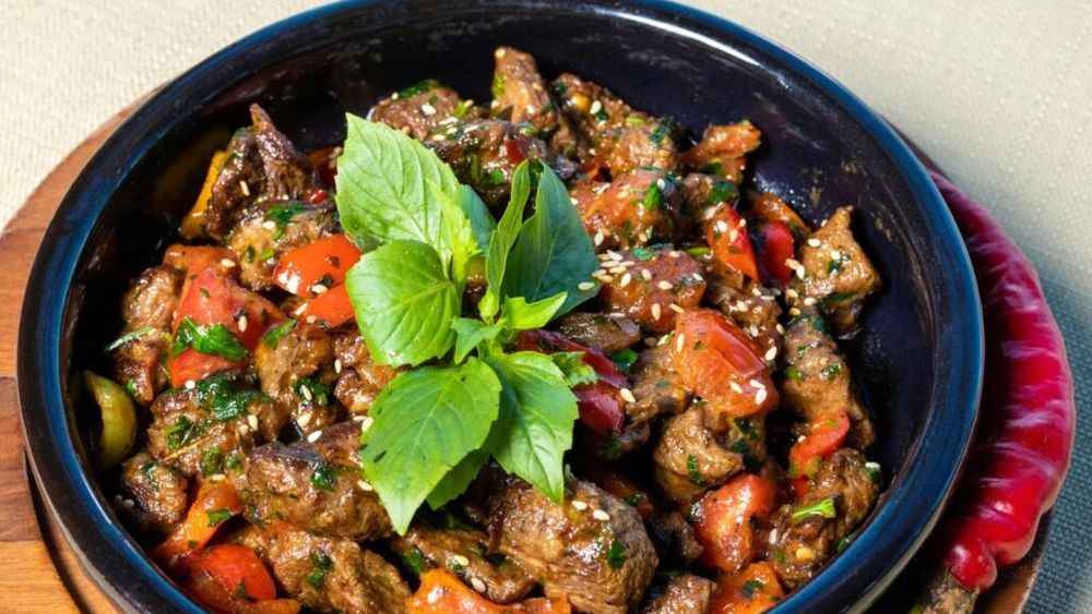 Rețetele Juanitei: Vinete în sos de soia/ După mesele îmbelșugate din ultimele zile avem nevoie de un prânz ușor