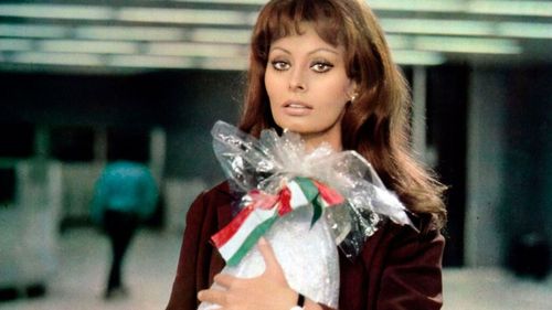 Mortadella italiană sărbătorește 364 de ani și este omagiată prin intermediul imaginilor din filmele în care a fost, mai mult sau mai puțin, protagonistă