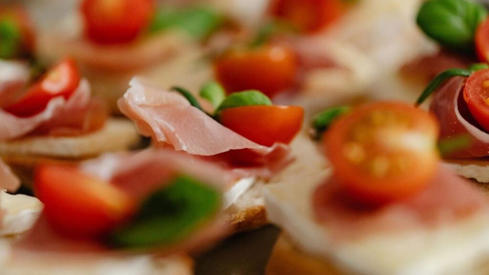 OPINIE Ce am mâncat azi. Este adevărat că suntem ceea ce mâncăm?