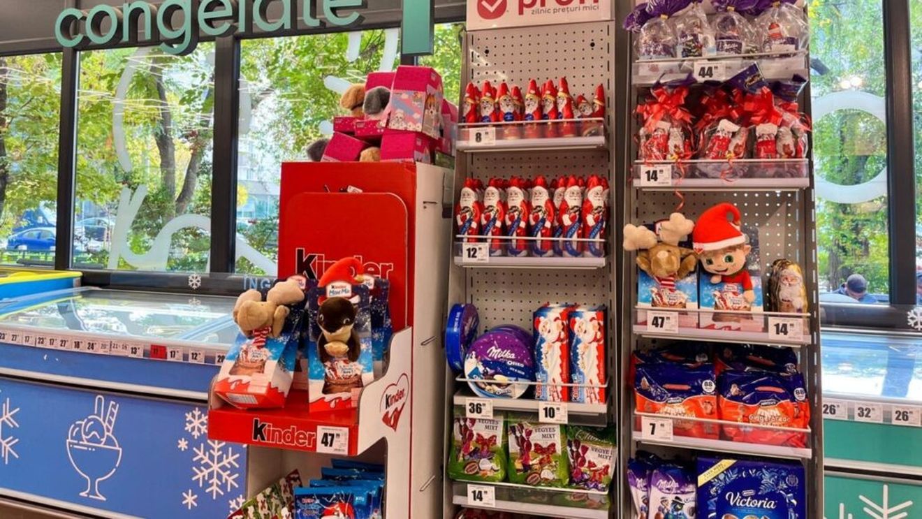 ANALIZĂ la unul din magazinele Profi din Capitală / Sfârșitul lunii octombrie aduce pe raionul magazinului produse dulci cu tematică de Crăciun
