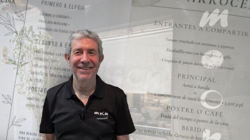 VIDEO | De la Sarmale la Tapas | Aryana Jessyca Camarasan studiază bucătăria și în același timp lucrează ca sous-chef la un local de lângă Alicante/ Antonio Segura (chef-proprietar al restaurantului MOON): „Nu știu multe despre preparatele românești, dar vreau să aflu”