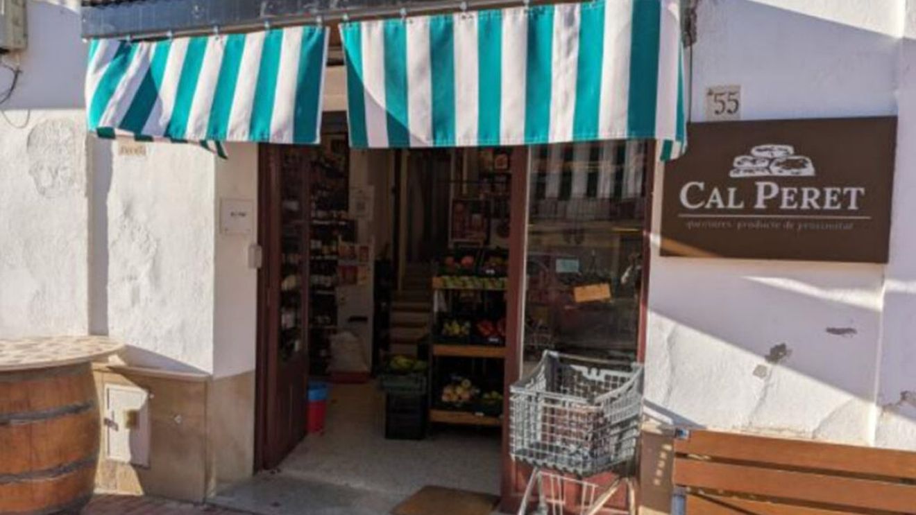 A redeschis singurul magazin dintr-un sat cu 700 de locuitori, după 12 ani de la închidere, „Toți îmi spuneau că nu voi câștiga nimic"