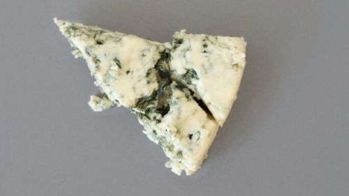 Brânza roquefort, un simbol al gastronomiei franceze, sărbătoreşte 100 de ani de D.O.P/ Producătorii mizează pe centenar pentru relansarea vânzărilor în scădere