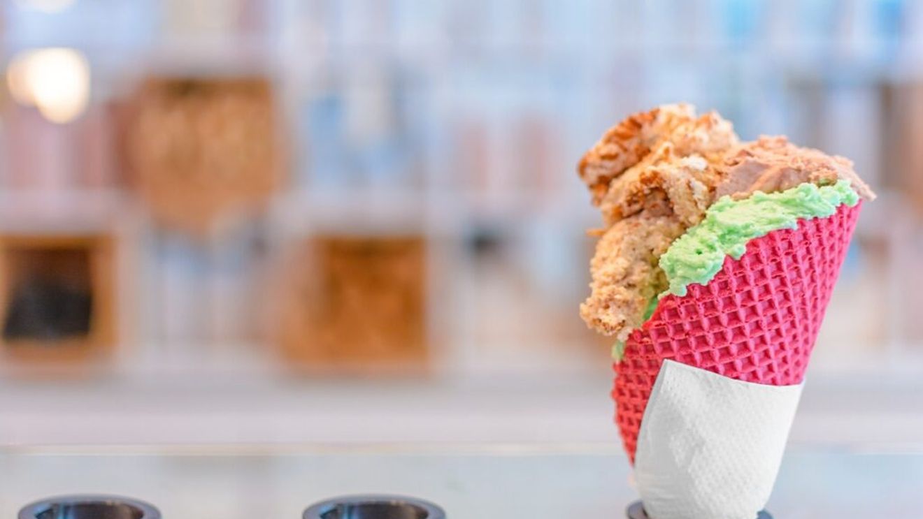 Un producător de înghețată a fost dat în judecată după ce o femeie din New York a descoperit că înghețata de „fistic” nu conținea fistic adevărat