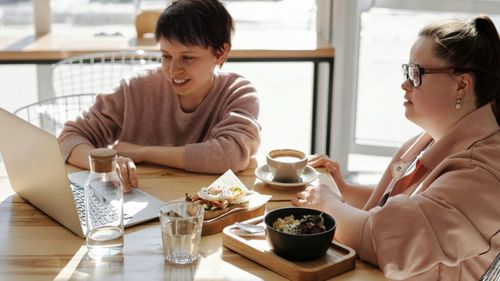 Cinci semne ascunse că ai putea avea sindrom metabolic, potrivit experților/ Dieta mediteraneană te-ar putea ajuta să rezolvi problema