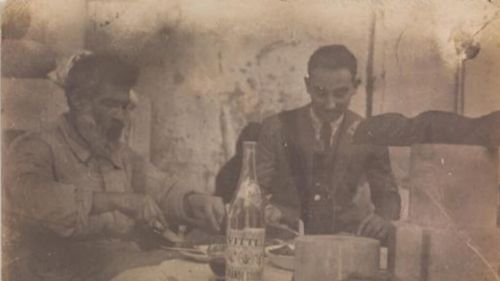 Anul Brâncuși: De Paște, sculptorul român picta ouă și gătea pentru prieteni: „Festinurile din atelierul lui nu erau unele oarecare: lăsau urme” / Cercetare exclusivă pentru G4Food realizată de istoricul și criticul literar Cosmin Ciotloș