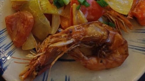 Ce mănâncă în Vietnam un turist din România? Sushi, supă și cafea cu gheață, totul la prețuri mai mult decât decente