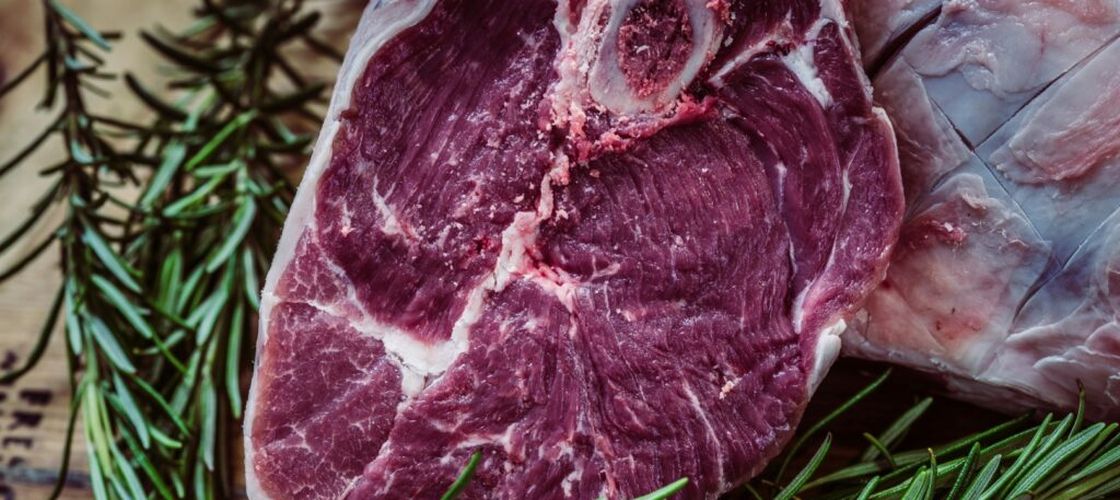 BBC: Ce țară poate revendica friptura? O călătorie prin culturile care au transformat carnea de vită în identitate culinară / În multe locuri, e un ritual social, un semn de prosperitate și o marcă a identității locale