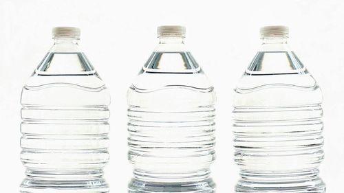 Spania: Coadă la apă îmbuteliată în regiunea Costa Blanca, afectată de secetă