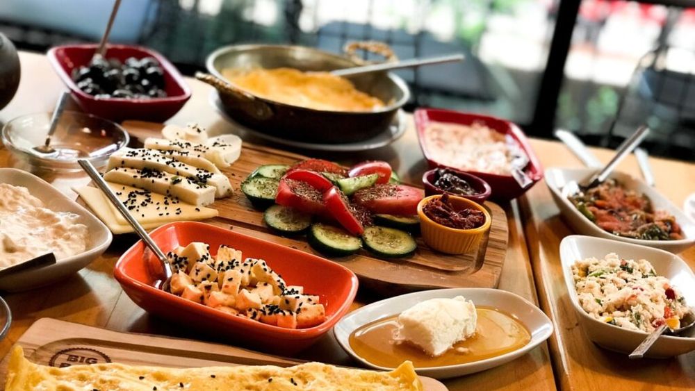 Cinci greșeli la micul dejun pe care diabeticii ar trebui să le evite/Recomandările specialiștilor pentru menținerea nivelului optim al glicemiei