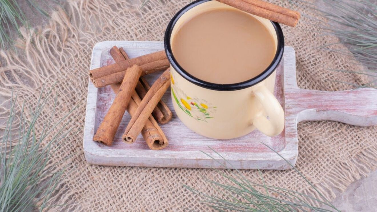 Cafea cu aromă de plăcintă de mere cu scorțișoară. Este creația unui barman italian cu multe premii în palmares