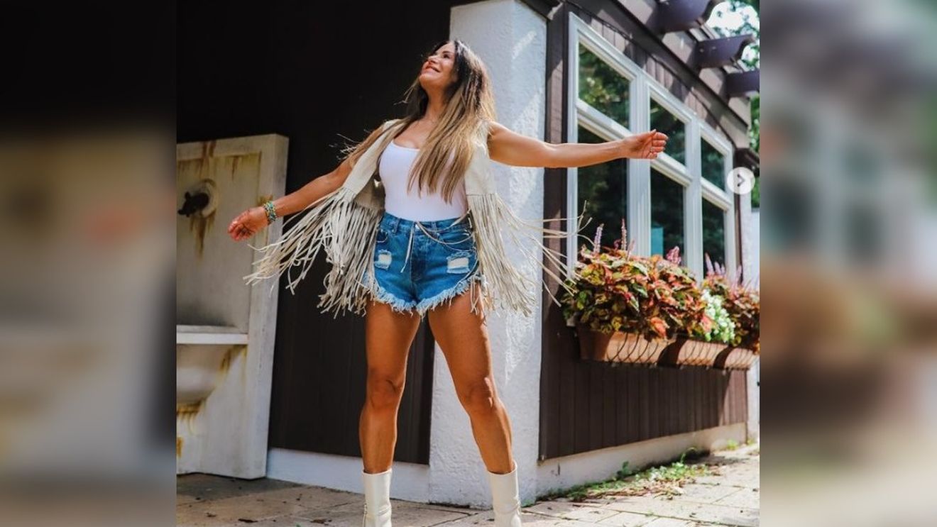 Expertă în viața post-menopauză: „Am 63 de ani și port XS. Iată cum arată o zi obișnuită de mișcare și dietă pentru mine” / Ea consumă alimente mai puțin sănătoase în 20% din cazuri