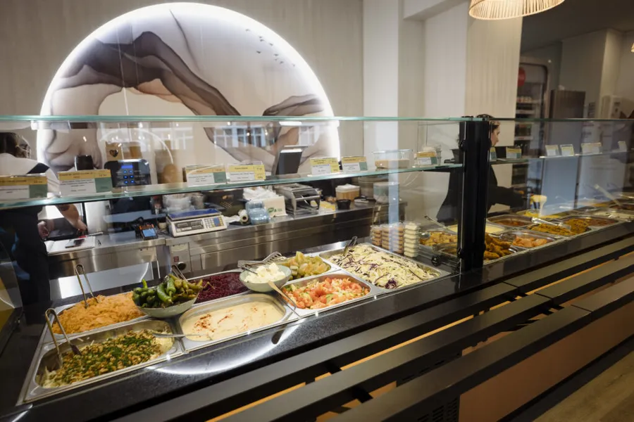gusstare-cantina-urbana-iasi-masa-de-pranz-pranz-la-birou-angajati-iasi-meniu-zilei-pret-mancare-iasi-obiceiuri-alimentare-comportamentul-consumatorilor-mancare-ca-acasa-ho-re-ca-iasi