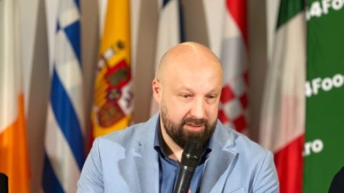 VIDEO | Conferința „Un an G4Food”: Problema alimentației sănătoasă ține și de oferta comercială, dar depinde și de nivelul de venituri / Chef Alex Cârțu: „Acum 13 ani nu se punea foarte tare accentul pe partea nutrițională în HoReCa”