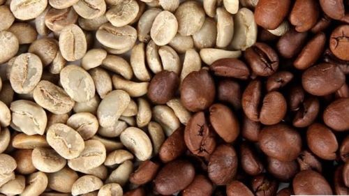 Ce gust are cafeaua albă și cum se prepară. Care sunt diferențele față de cafeaua tradițională?