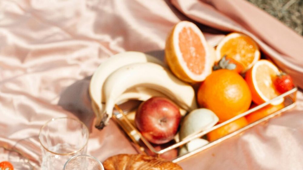 Valul de căldură poate provoca indigestie/ Șapte fructe de vară care îmbunătățesc sănătatea intestinală