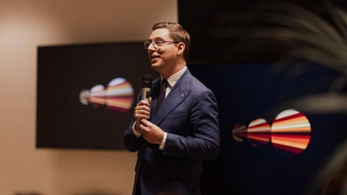 Victor Negrescu, vicepreședinte al Parlamentului European, speaker la conferința organizată de G4Food și Economedia „România în noul context global”