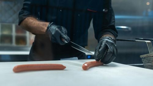 Cele mai dăunătoare alimente ultraprocesate, conform specialiștilor / Băuturile cu zahăr și carnea procesată, în fruntea listei