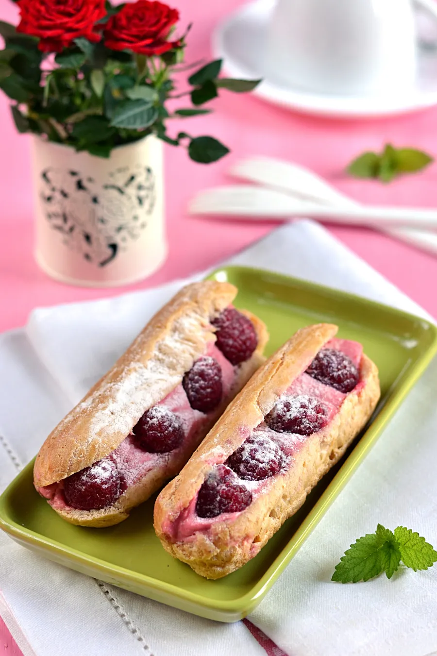 eclere-cu-zmeura-desert