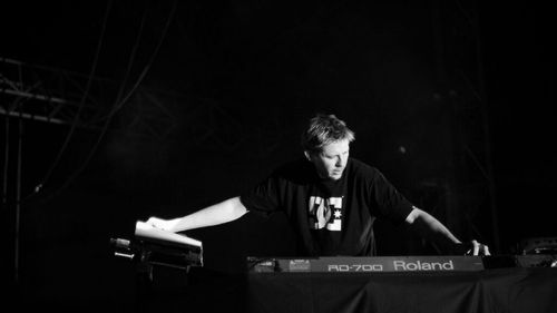 Cum a ajuns un DJ promotor al agriculturii regenerative: Andy Cato își dedică viața agriculturii ecologice în Franța și Marea Britanie, unde a creat o rețea de peste 100 de fermieri, ale căror produse sunt apreciate de marii retaileri și de Prințul William