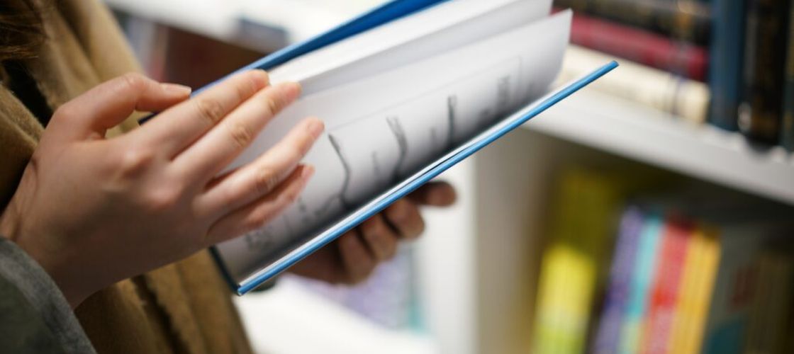 Cum se desparte în silabe cuvântul „asolament” și ce înseamnă termenul din limba română