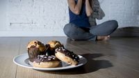 8 din 10 români spun că se gândesc frecvent la mâncare / Doar 9% cunosc fenomenul „Food Noise”, arată un studiu