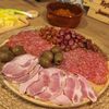 VIDEO | Ce am adus din România la întoarcerea în Spania și cum am pregătit un platou tradițional românesc pentru ai mei
