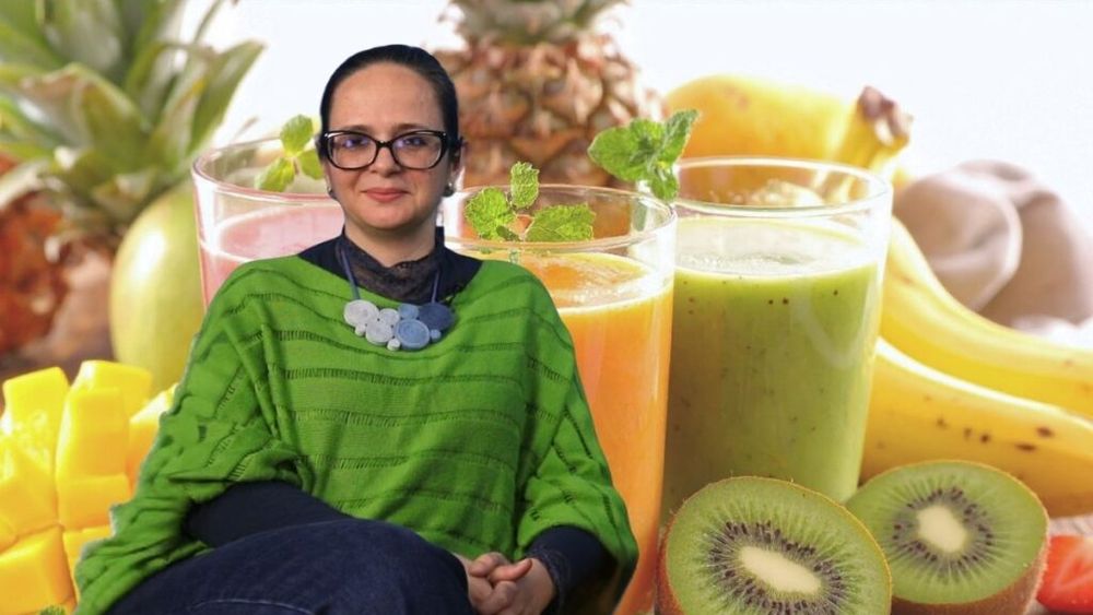 VIDEO | De ce nu ar trebui să consumăm fresh-uri, ci să alegem fructele întregi. Dr. Daniela Stegaru explică: „Creierul nu percepe ideea că a mâncat; ni se va stimula secreția de insulină și ni se va face foame foarte repede”