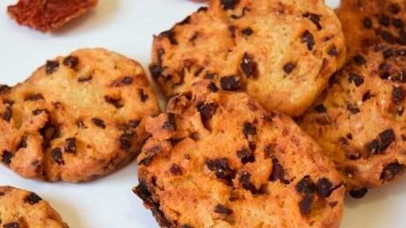 Biscuiți sărați cu chorizo și roșii uscate, un mic dejun care poate fi luat și la pachet