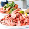 Secretul din farfurie al fotbaliștilor norvegieni/ Peste 500 de kilograme de fructe de mare au traversat Atlanticul, pentru Cupa Mondială!Bucătarul Aron Espeland:„Este o sarcină solicitantă să planifici și să servești 4 mese pe zi, pentru peste 60 de persoane”