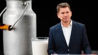 Daniel Gross, CEO PENNY România: „Nu este suficient lapte pentru tot ce înseamnă procesare în România” /  „Noi cultivăm, facem materie primă, dar nu avem facilități pe partea de procesare”