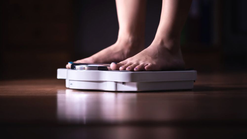 Cercetătorii demontează un mit despre slăbit: sănătatea poate fi îmbunătățită și fără pierdere în greutate / O alimentație sănătoasă îți poate proteja inima și metabolismul