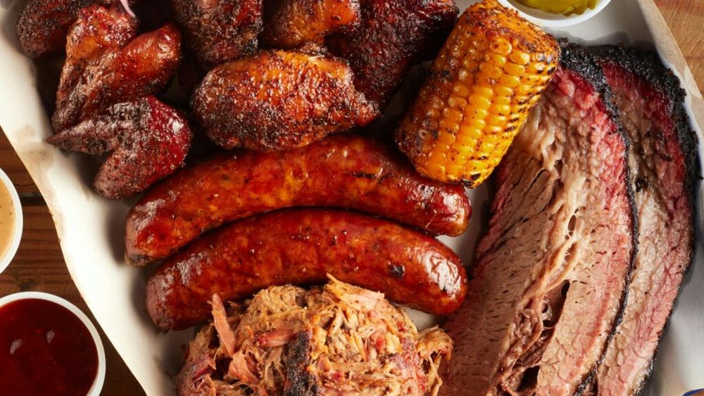 Te întrebi câtă grăsime ar trebui să consumi zilnic?/O nutriționistă explică diferențele dintre tipurile de grăsimi și ne dezvăluie cum să păstrăm echilibrul / Excesul poate fi dăunător, iar un aport prea mic poate duce la deficiențe de nutrienți și energie