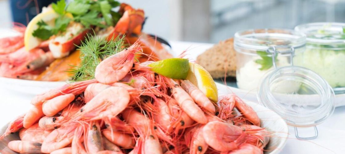 Secretul din farfurie al fotbaliștilor norvegieni/ Peste 500 de kilograme de fructe de mare au traversat Atlanticul, pentru Cupa Mondială!Bucătarul Aron Espeland:„Este o sarcină solicitantă să planifici și să servești 4 mese pe zi, pentru peste 60 de persoane”