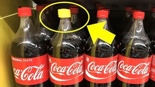 De ce unele sticle de Coca-Cola au un capac galben și de ce se întâmplă asta doar primăvara