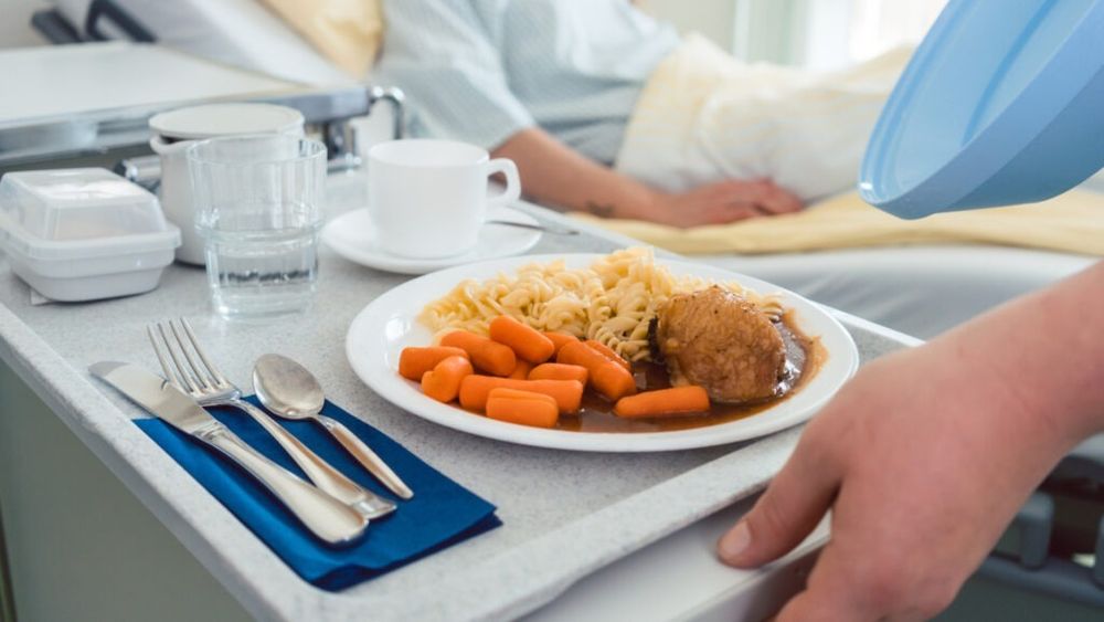 Spitalul Județean Constanța a făcut reguli pentru cei care vin cu donații pentru pacienți / „Nu primim alimente, dulciuri, sucuri sau alte produse destinate consumului”