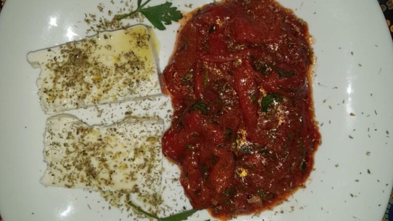 Rețetele bunicii: Zacuscă de vară, ca în mahalaua dobrogeană