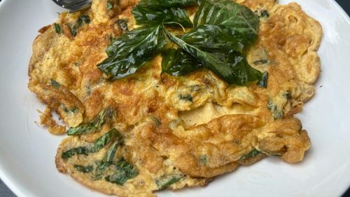 3 rețete de alimente gustoase și sărace în calorii pe care să le mănânci în fiecare zi fără să te îngrași / Le poți face doar cu ce ai deja în frigider sau în cămară