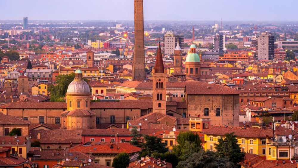 Mâncarea ca drept fundamental. Alimentația adecvată, un drept pe care administrația municipală de la Bologna l-a introdus de curând în Statulul orașului